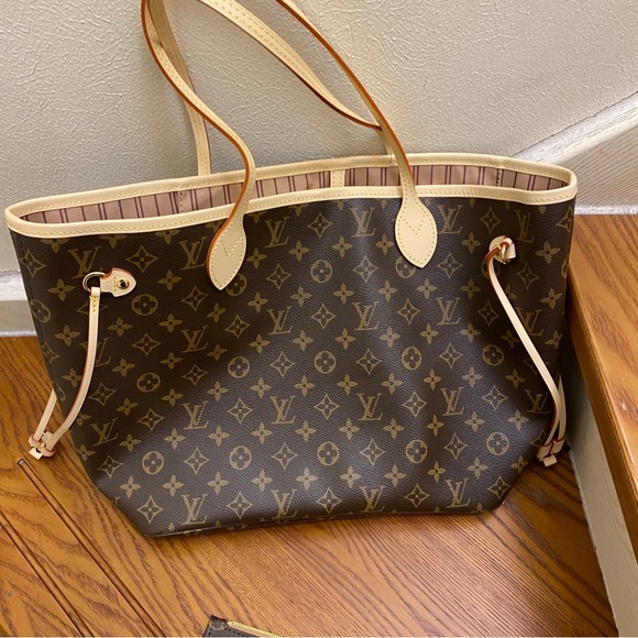 Louis Vuitton Brown Monogram Tote with Natural Vachetta Trim - Picture 9 of 13